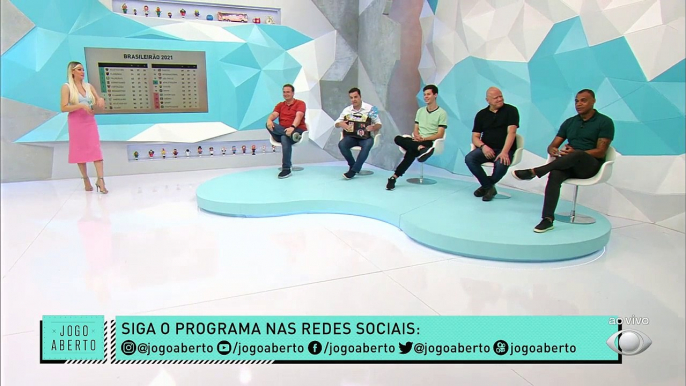 MALA PRETA PRA AJUDAR O GRÊMIO? O Debate de hoje foi MUITO LOUCO! Chico Garcia chegou no Jogo Aberto com a mala preta com muita grana para oferecer para Corinthians e Fortaleza. SE LIGA! #JogoAberto