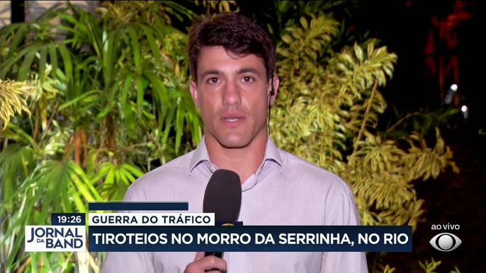 Guerra do tráfico com intensos tiroteios pelo terceiro dia seguido numa favela conhecida do Rio de Janeiro.