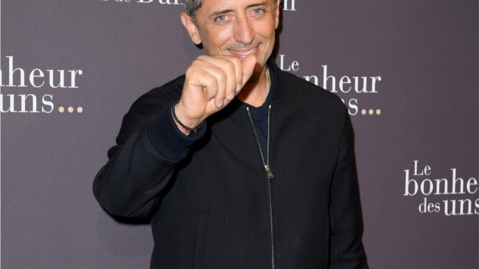 VOICI - Gad Elmaleh contre le couvre-feu ? L'humoriste laisse planer le doute sur Instagram