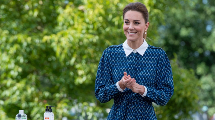 VOICI Kate Middleton a-t-elle snobbé Meghan Markle ? Un proche vole à sa rescousse (1)