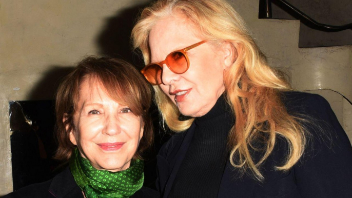 VOICI Sylvie Vartan se confie sur ses liens très forts avec Nathalie Baye