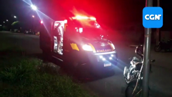 Ciclista é socorrido pelo Siate após sofrer queda de bicicleta no Bairro Floresta