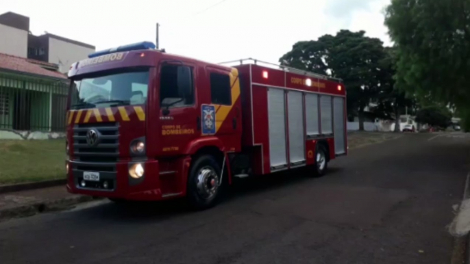 Após bengala deslizar e idoso cair, bombeiros socorrem vítima com ferimentos importantes