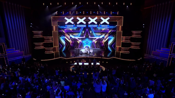 Rising stars Flintz & T4ylor SHINE on the BGT stage - Semi-Finals - BGT 2022