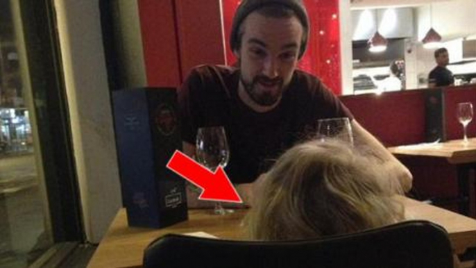 He Saw This Mother And Daughter In A Cafe And Did Something Amazing