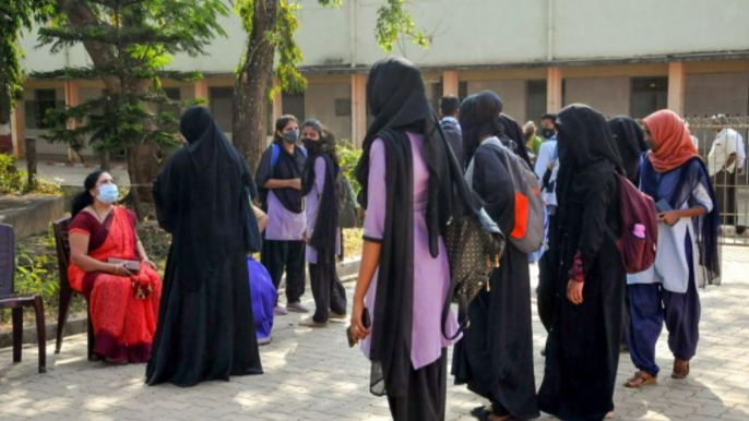 Hijab controversy heated up 2 days before voting in UP