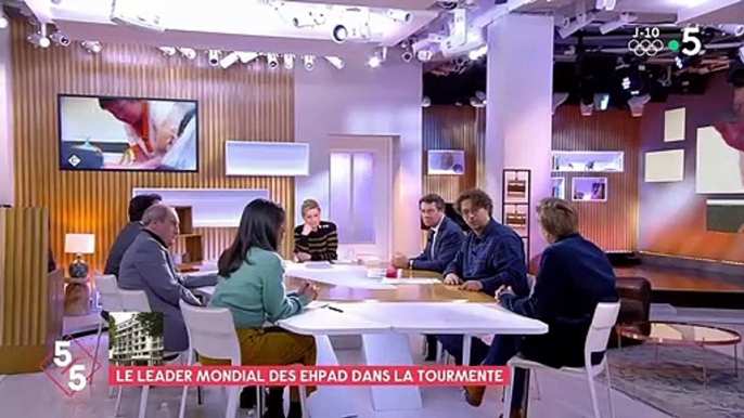 Extrait de l'émission C à vous durant lequel le journaliste indépendant Victor Castanet revient sur l'enquête dans les EHPAD privés de son livre "Les Fossoyeurs"