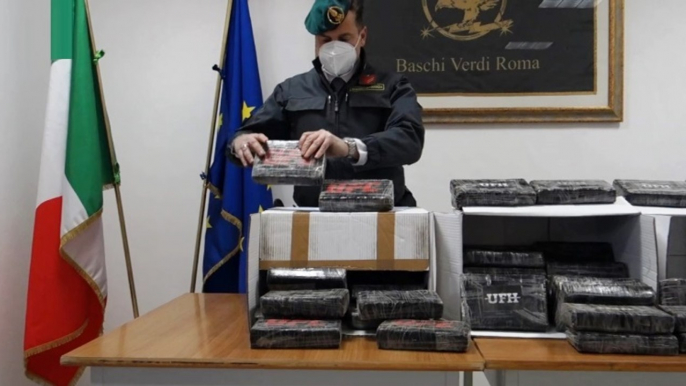 Monterotondo (RM) - Sequestrati 680 chili di cocaina in un camion (02.02.22)