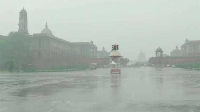 100 News: Rain in Delhi-NCR, snowfall alert in Uttarakhand