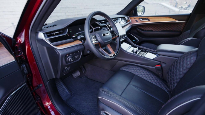 Jeep Grand Cherokee 4xe Interior Design