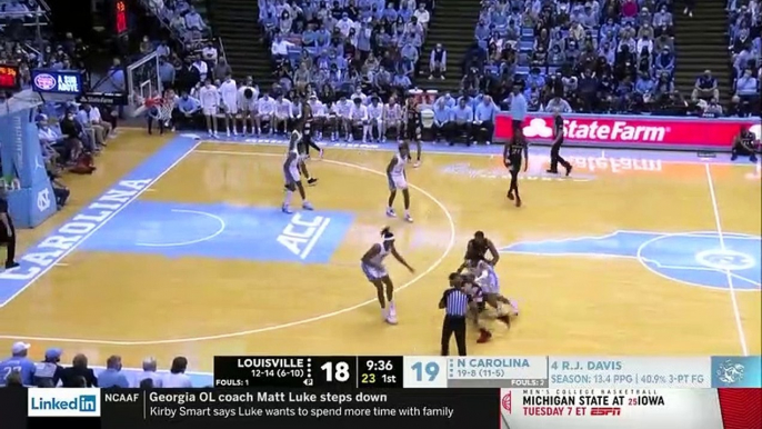 Louisville vs. North Carolina Mens Basketball Highlights (2/21/2022)