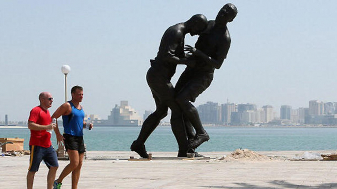 Le Qatar fait enlever la statue du coup de boule de Zinédine Zidane à Marco Materazzi