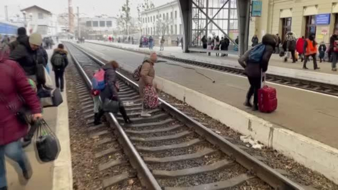 Ukraynalı kadınlar 8 Mart Dünya Kadınlar Günü'nde "barış" istedi