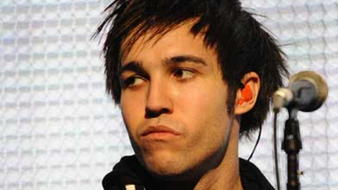 100% People a rencontré le mec d’Ashlee Simpson : Pete Wentz