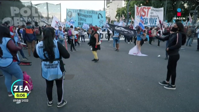 Argentinos salen a las calles para reclamar aumento de subsidios