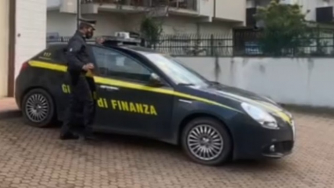 Cosenza - Frode fiscale, 6 arresti e sequestri per 15 milioni di euro (29.03.22)