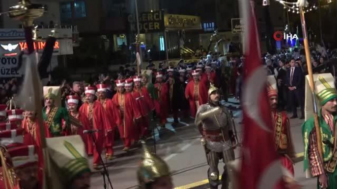 Türk Polis teşkilatının 177. Yıldönümü nedeniyle ünlü sanatçı Kıraç Batman'da konser verdi