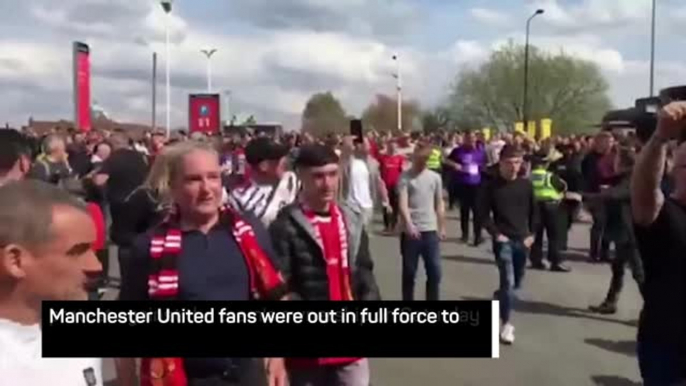 ‘Get out of the club’ – United fans protest Glazer’s ownership