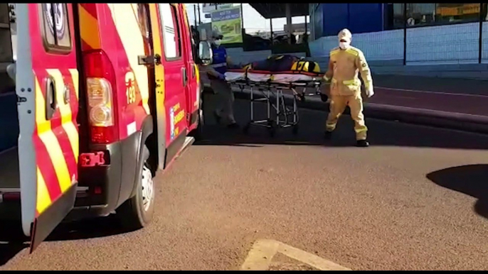 Motociclista fica ferido após sofrer queda no Trevo do Guarujá, em Cascavel