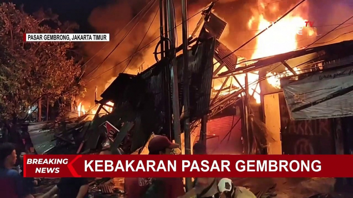 Banyaknya Material yang Mudah Terbakar Hingga Kerumunan Warga di Pasar Gembrong Sulitkan Pemadaman!