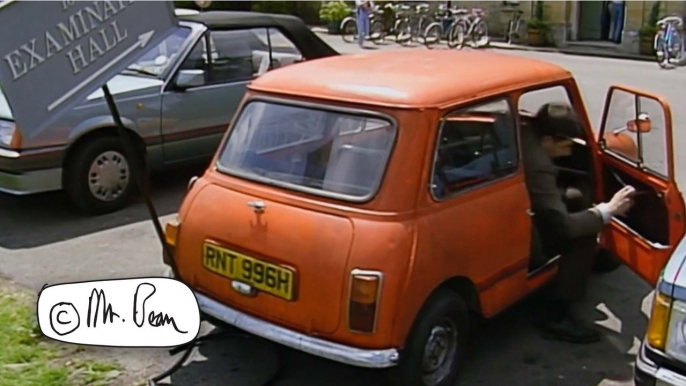 Mr Bean's Bad Parking | Mr Bean Funny Clips | Mr Bean Official