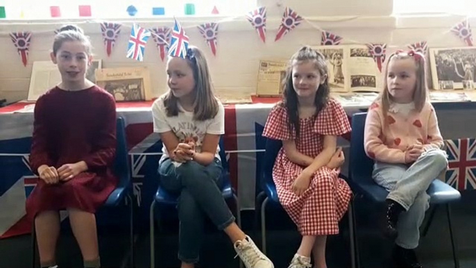 Sunderland Echo News - Children travel back in time to 1953 as part of Platinum Jubilee celebrations