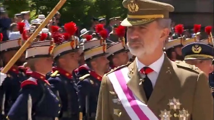 Los Reyes presiden el Día de las Fuerzas Armadas en Huesca