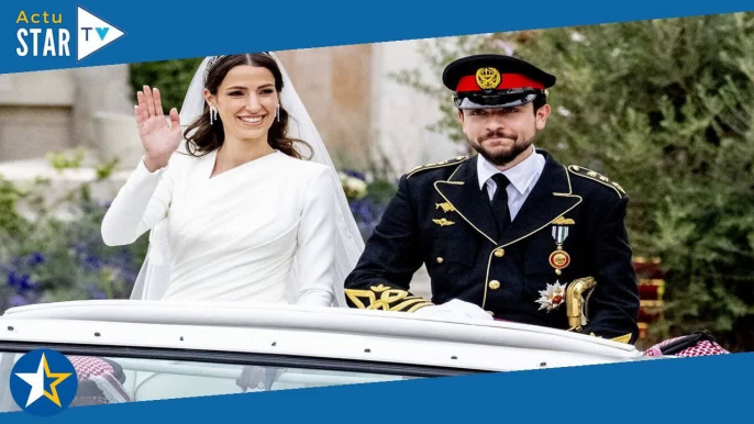 Mariage d'Hussein de Jordanie et Rajwa-al-Saif  : couac en pleine cérémonie ! L'échange des alliance