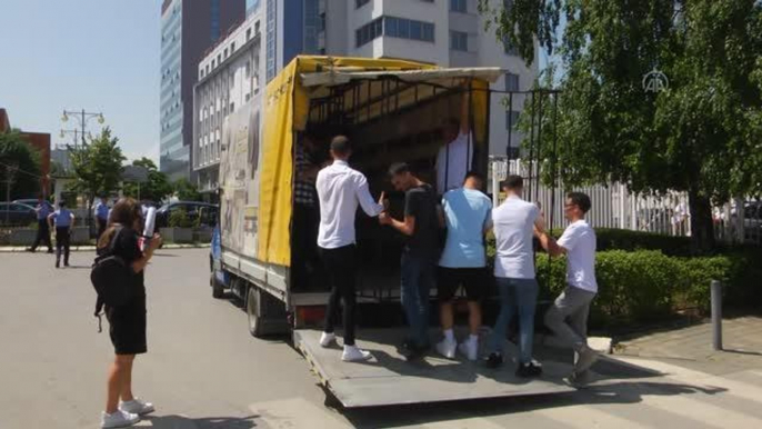 Kosova'da ülkeye AB tarafından vize serbestisi verilmemesi protesto edildi