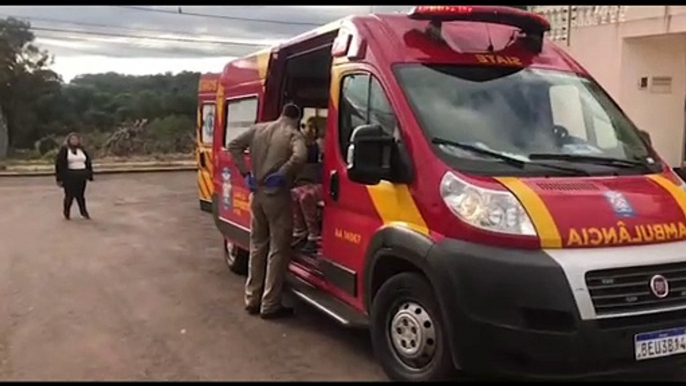 Idosa sofre queda de escada em imóvel na Rua Riachuelo e precisa ser socorrida pelo Siate