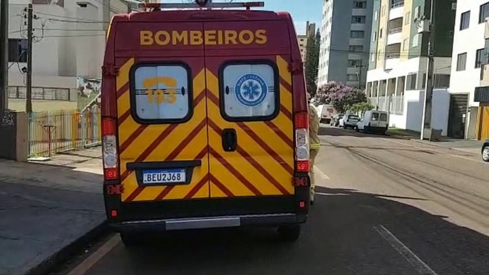 Idoso fica ferido ao cair de mesa no Centro