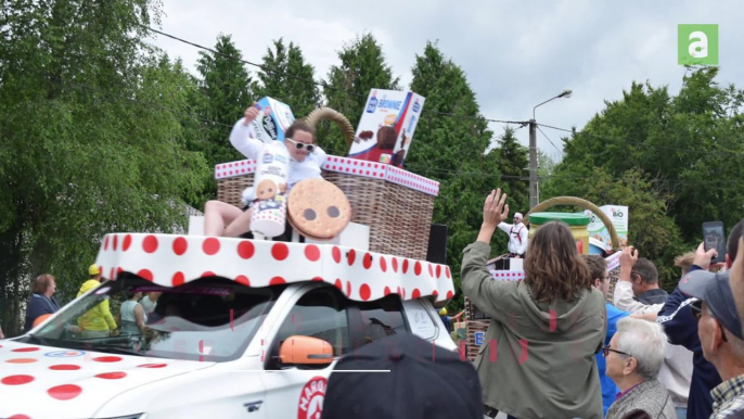 Ambiance à la frontière franco-belge pour le passage du Tour