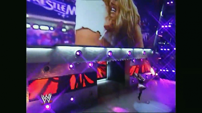 Victoria vs Mickie James: WWE Raw, December 18th, 2006