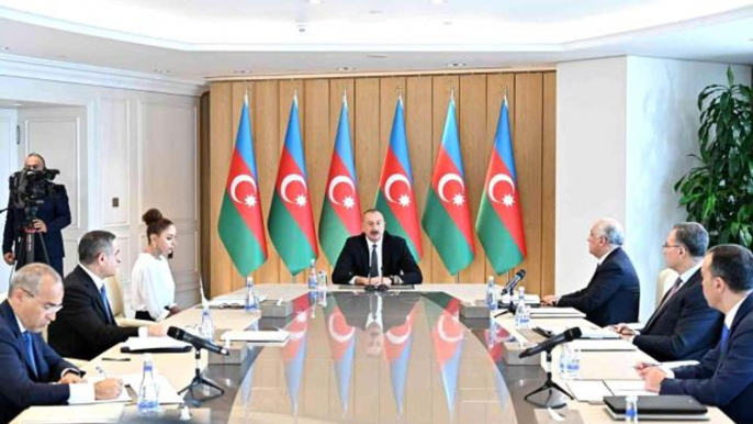 Azerbaycan Cumhurbaşkanı Aliyev, Rusya'yı Ermenistan'a baskı uygulamamakla suçladıAliyev: "Ermenistan halen yükümlülüklerini yerine getirmiyor"