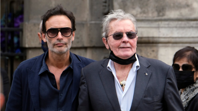 GALA VIDEO - EXCLU - “Personne ne le sait” : Anthony Delon fait une confidence sur son père Alain Delon