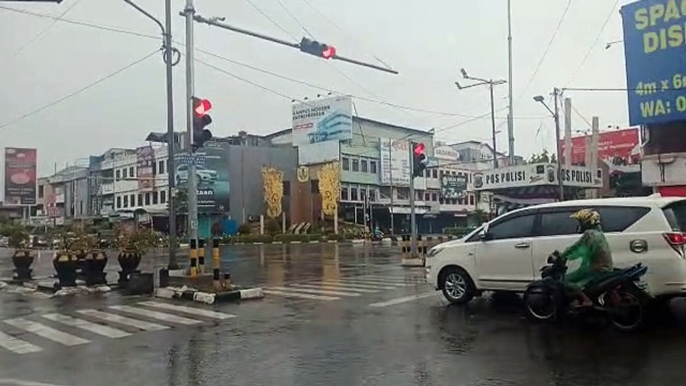 Lampu Merah Antasari Banjarmasin Error, Pengendara Kebingungan, Lalu Lintas Kacau