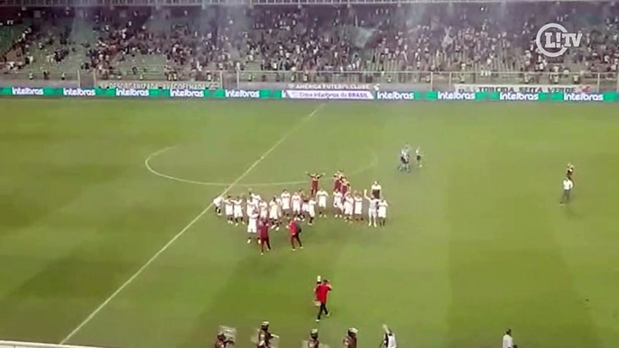 Deu Tricolor! São Paulo comemora classificação para a semifinal da Copa do Brasil