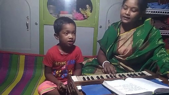 mother and his small daugter singing viral song sada sada kala,মা মেয়ের কণ্ঠে ভাইরাল গান সাদা সাদা কালা  কালা।হাওয়া সিনেমার গান।