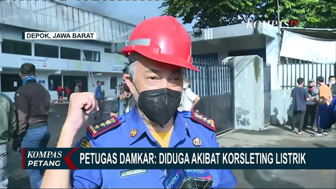 Diduga Korsleting Listrik, Gudang Perusahaan Ekspedisi di Kota Depok Terbakar!