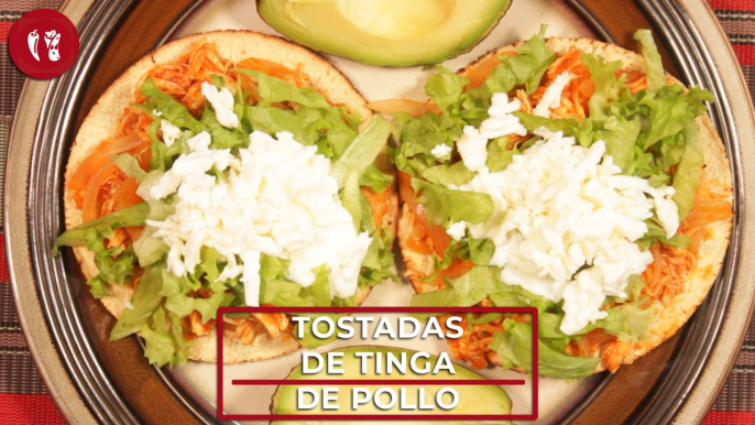 Tostadas de tinga de pollo con chipotle | Receta de la cocina popular mexicana | Directo al Paladar México