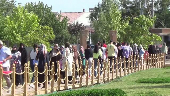 Muş haberleri | Ahlat Selçuklu Meydan Mezarlığı'nda Malazgirt Zaferi yoğunluğu