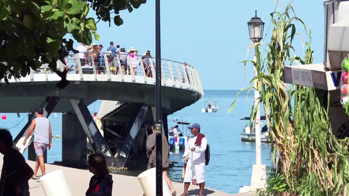 Turistas celebran su aniversario de bodas en Puerto Vallarta | CPS Noticias Puerto Vallarta