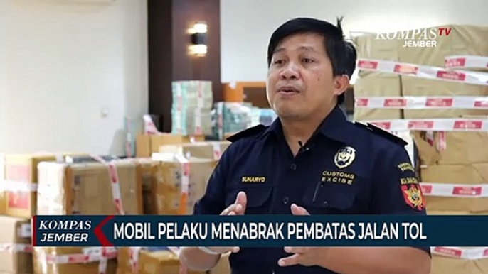 Mobil Pelaku Penyelundupan Rokok Ilegal Tabrak Pembatas Jalan