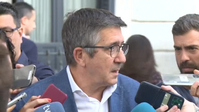 López ve "demagógico" el debate sobre la sustitución de los teléfonos móviles de los diputados