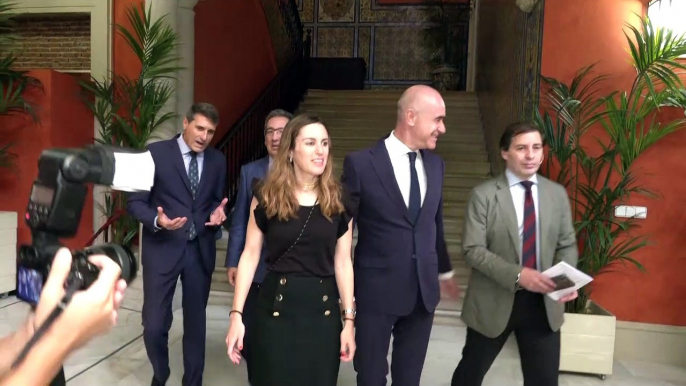 Muñoz desgrana sus objetivos para Sevilla durante el Desayuno Informativo Andalucía