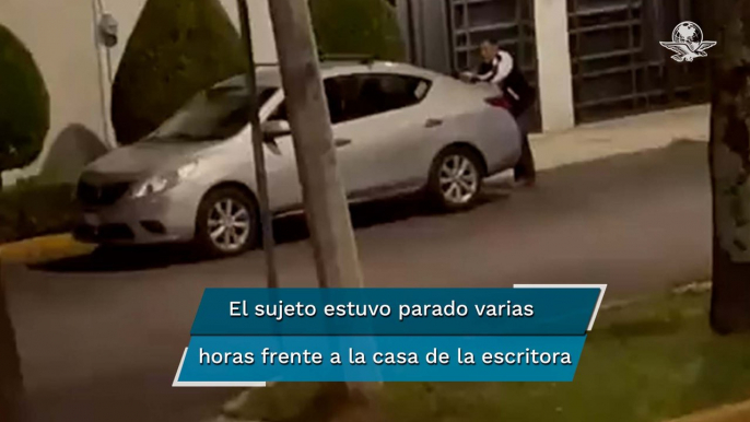 Captan a hombre sospechoso afuera de casa de Elena Chávez, autora de “El Rey del Cash”