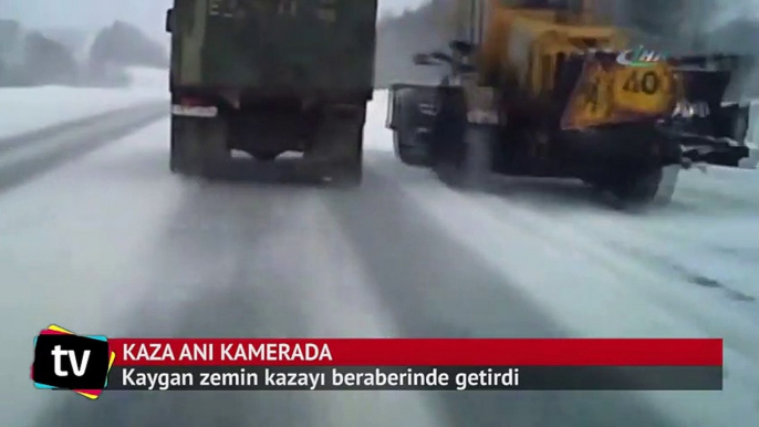 Otomobille kamyon böyle çarpıştı: 2 ölü