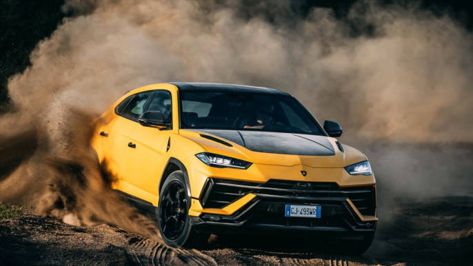 All roads lead to Rome - the Lamborghini Urus Performante makes its dynamic debut