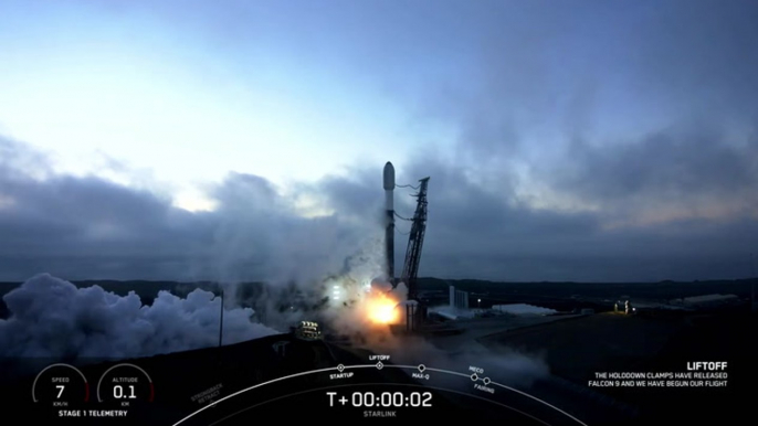 SpaceX launches 53 Starlink satellites from Vandenberg, nails landing