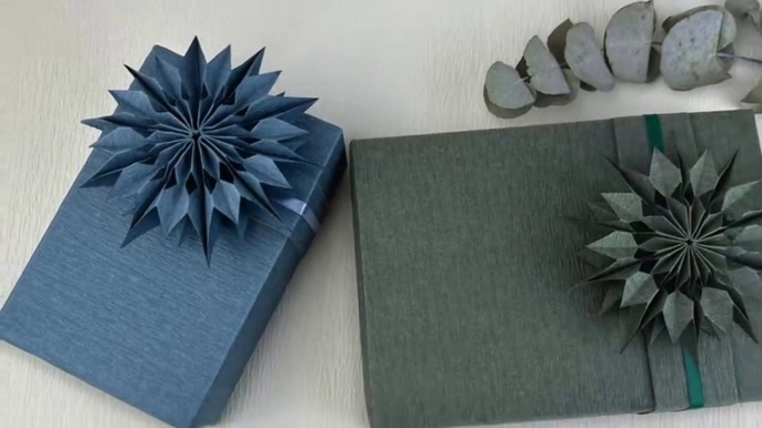 DIY Gift Wrapping - Christmas Gift Wrapping With 3D Paper Snowflakes